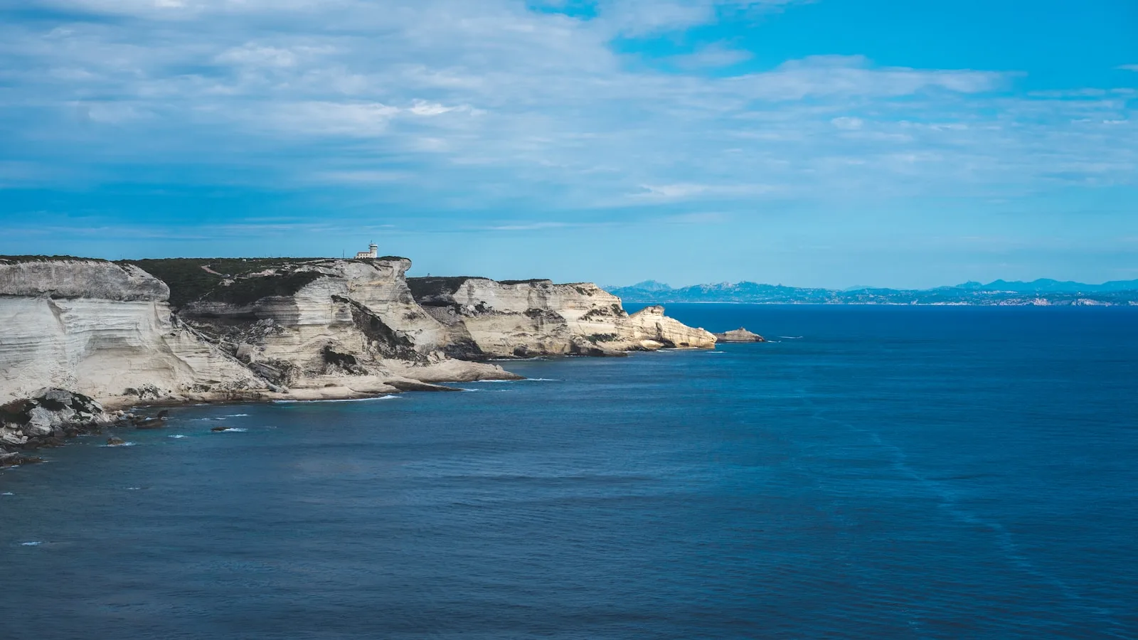 Bonifacio, la citadelle sur les falaises
